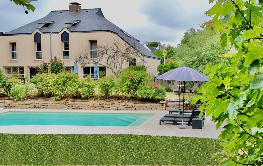 piscine coque thelma parasol